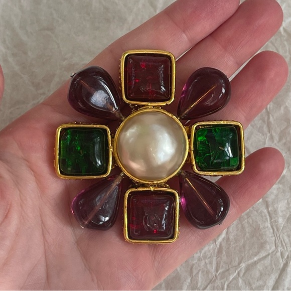 Chanel Gripoix Maltese Cross Season 23 Brooch - Picture 12 of 12